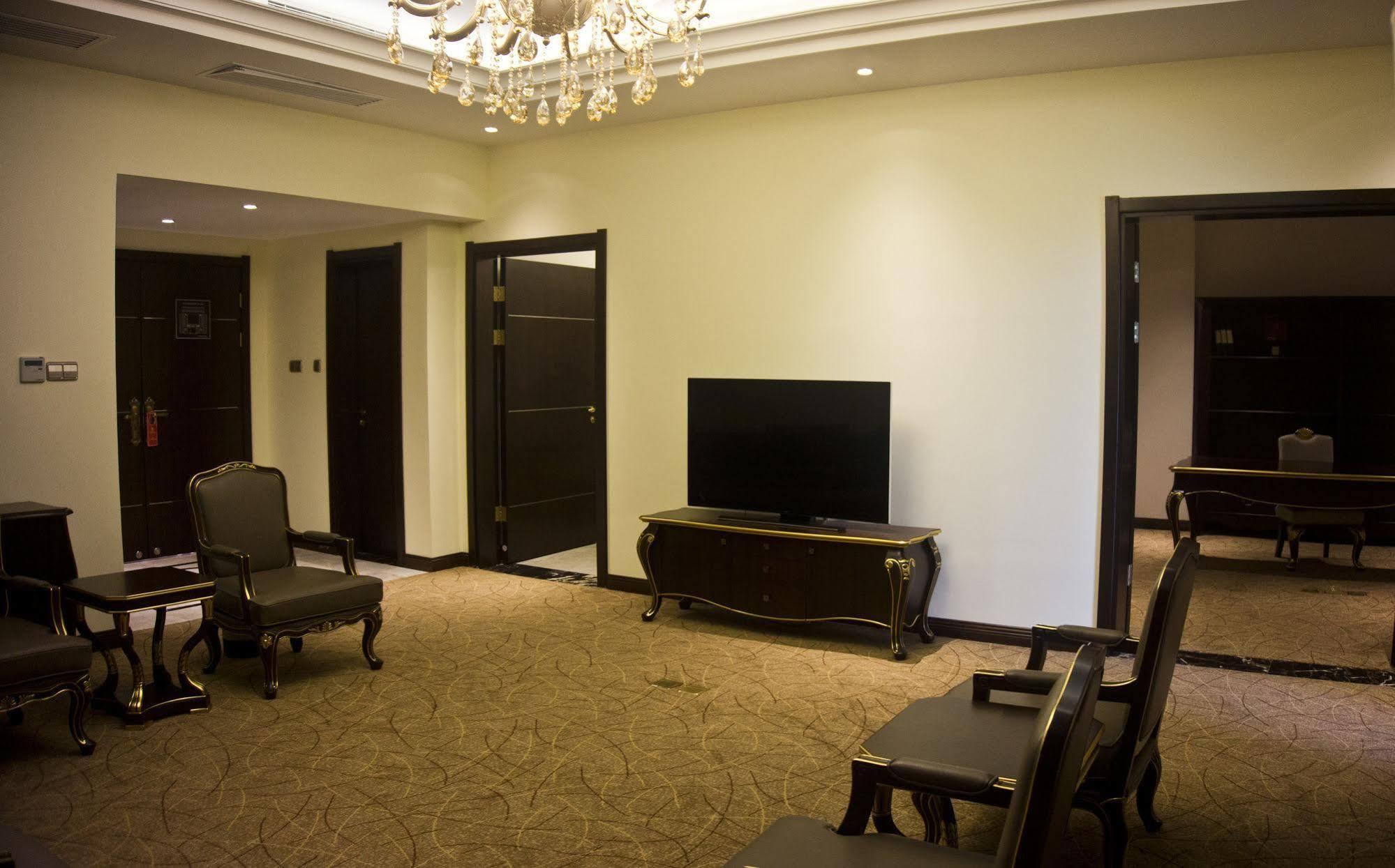 Tang Palace Hotel Accra Kültér fotó